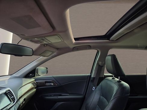 Used 2017 Honda Accord EX-L image 26