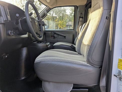 Used 2023 Chevrolet Express 3500 LS image 21