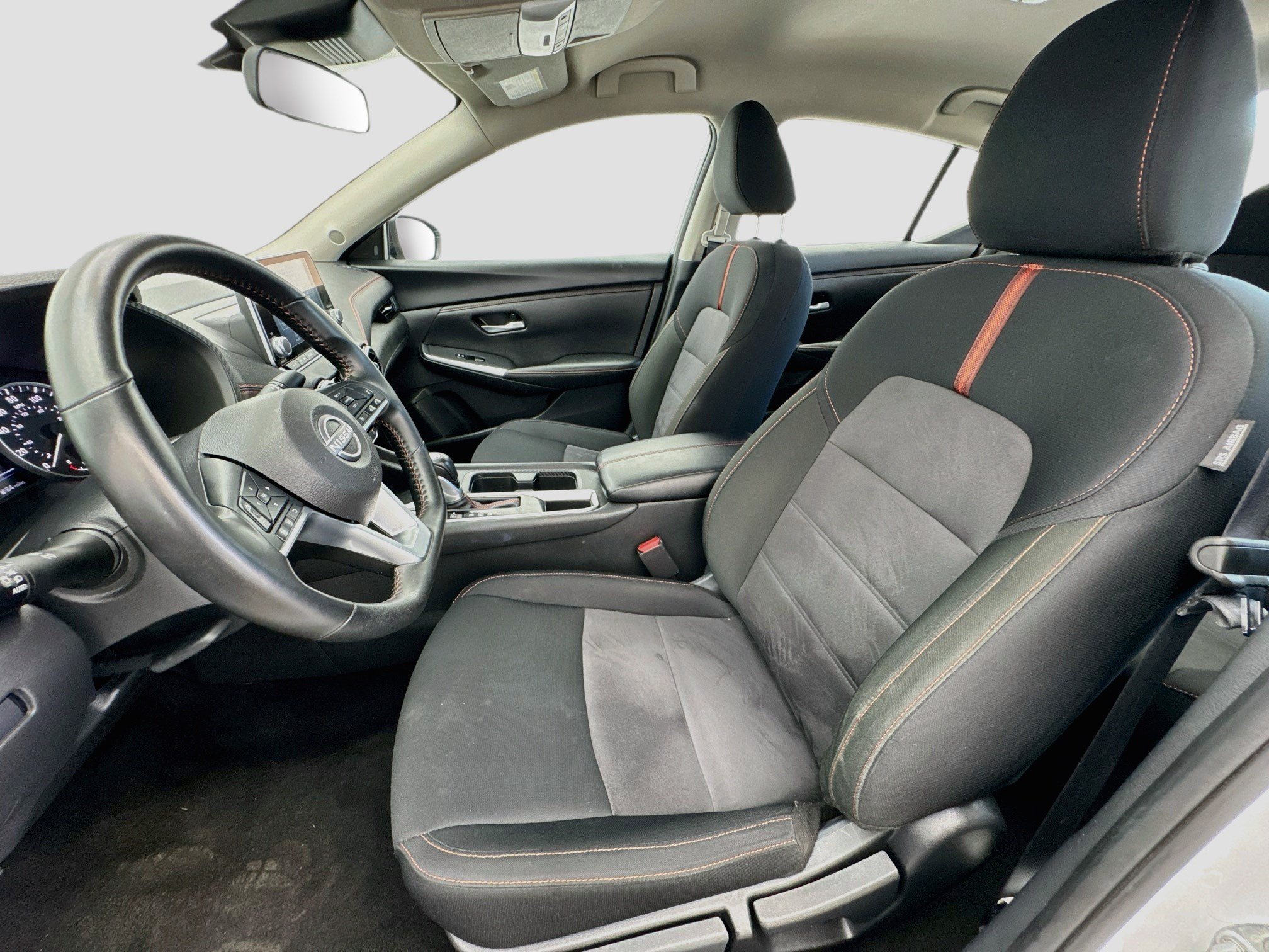 Used 2025 Nissan Sentra SR FWD image 13