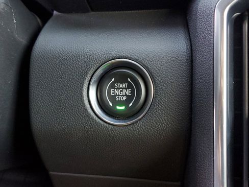 New 2025 GMC Acadia Elevation image 31