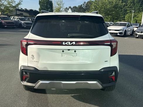 Used 2024 Kia Seltos EX image 5