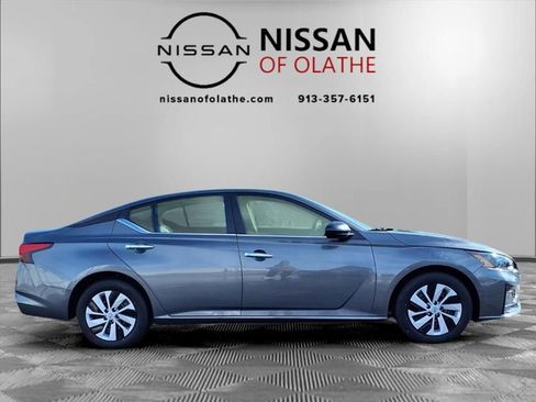 Used 2025 Nissan Altima 2.5 S image 28