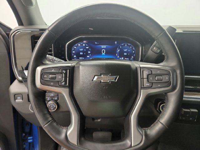 Used 2024 Chevrolet Silverado 1500 RST AWD/4WD image 31