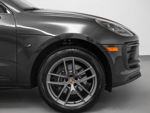Used 2025 Porsche Macan image 14