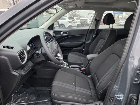Used 2026 Hyundai Venue SEL FWD image 13
