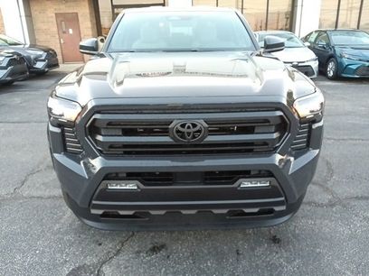 New 2025 Toyota Tacoma SR5