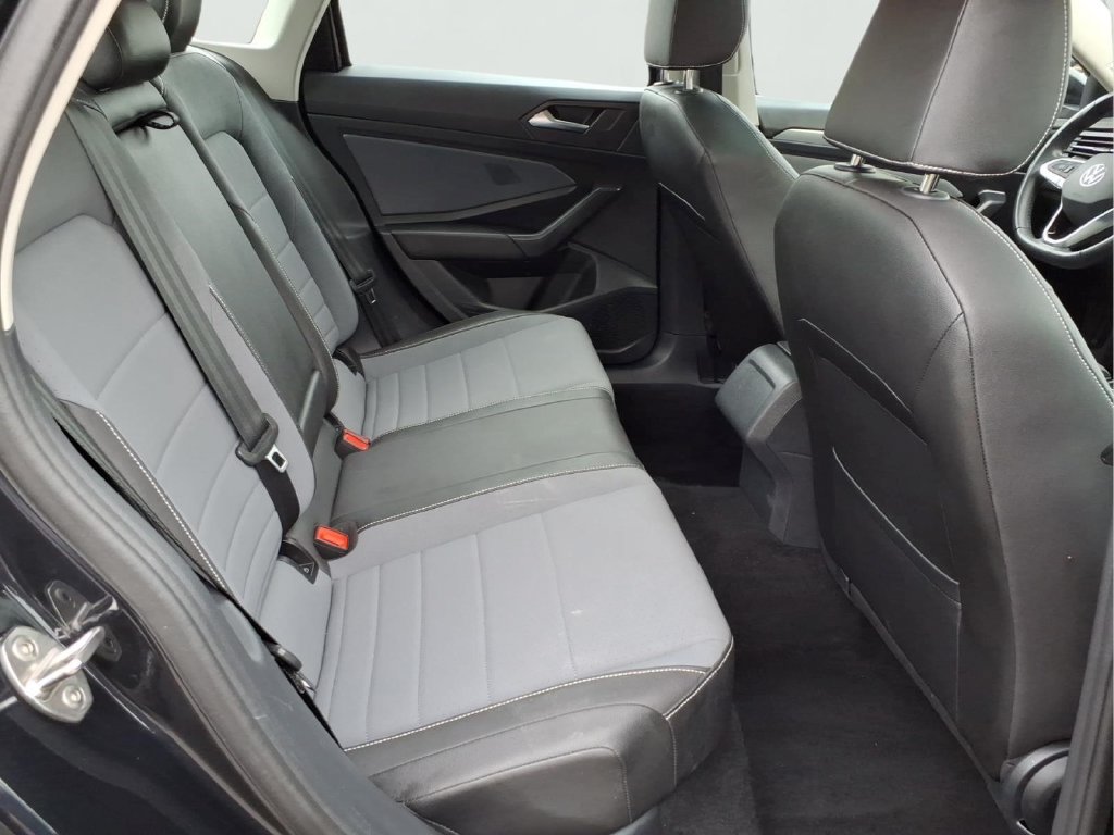 Used 2025 Volkswagen Jetta SE FWD image 35