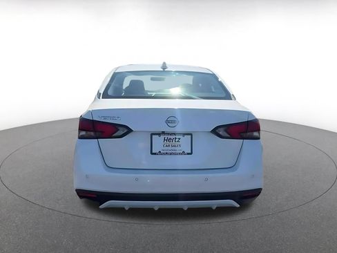 Used 2025 Nissan Versa SV FWD image 12