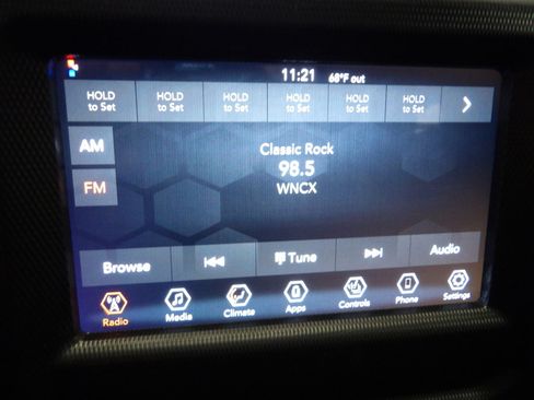 Used 2023 Jeep Wrangler Sport S image 30