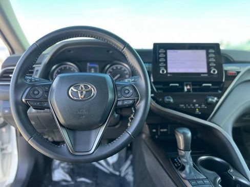 Used 2023 Toyota Camry SE FWD image 13