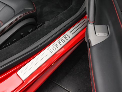 Used 2019 Ferrari 488 Spider Rosso Corsa image 49