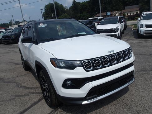 Used 2025 Jeep Compass Limited w/ Sun & Sound Group AWD/4WD image 1