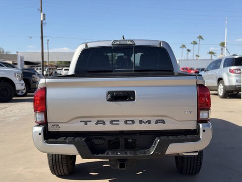 Used 2018 Toyota Tacoma TRD Sport w/ Technology Package RWD image 23