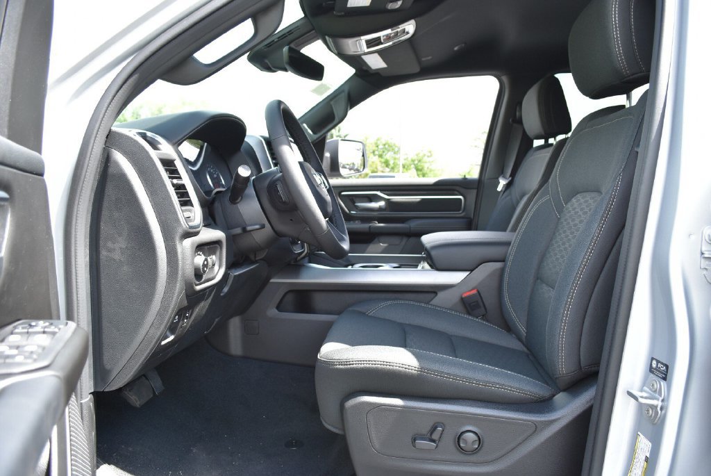 New 2026 RAM 1500 Big Horn AWD/4WD image 13