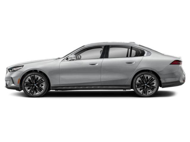 Used 2026 BMW 530i w/ M Sport Package RWD image 4