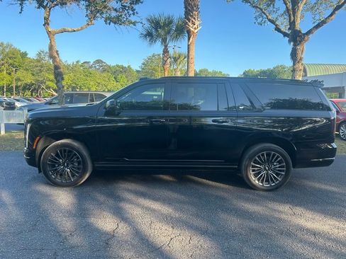 Certified 2025 Cadillac Escalade ESV Sport Platinum AWD/4WD image 2