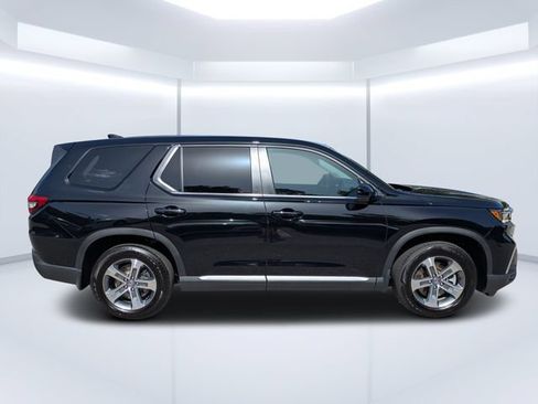 Used 2025 Honda Pilot EX-L image 2