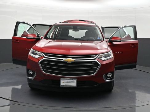Certified 2019 Chevrolet Traverse LT w/ LT Premium Package AWD/4WD image 43
