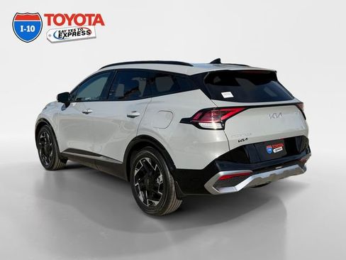 Used 2023 Kia Sportage SX image 3