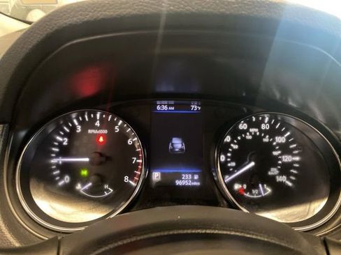 Used 2020 Nissan Rogue SV AWD/4WD image 17