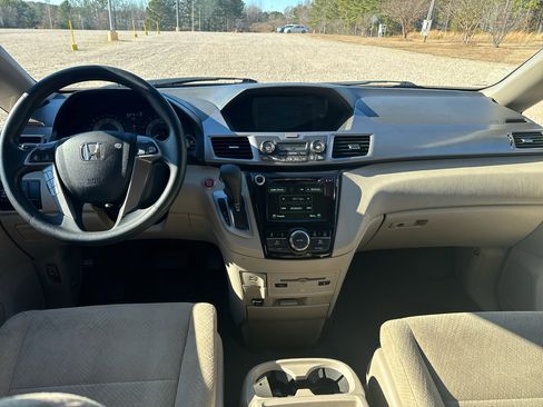 Used 2016 Honda Odyssey SE image 13