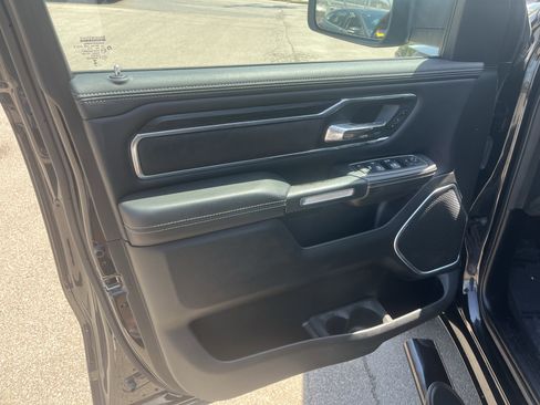 Used 2023 RAM 1500 Laramie AWD/4WD image 11
