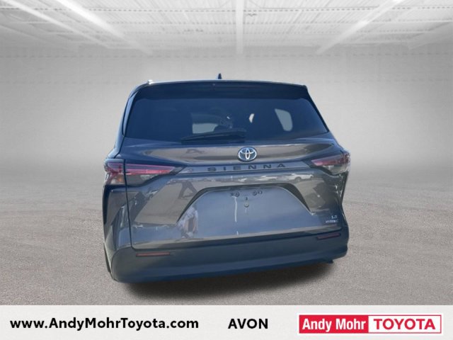 Used 2021 Toyota Sienna LE FWD image 16