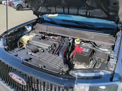 Certified 2025 Ford Maverick Lobo AWD/4WD image 37