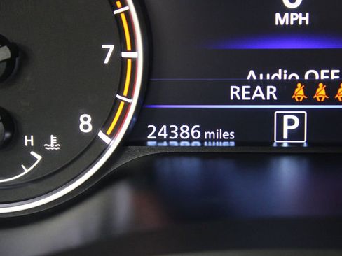Used 2025 Nissan Altima 2.5 SV FWD image 24