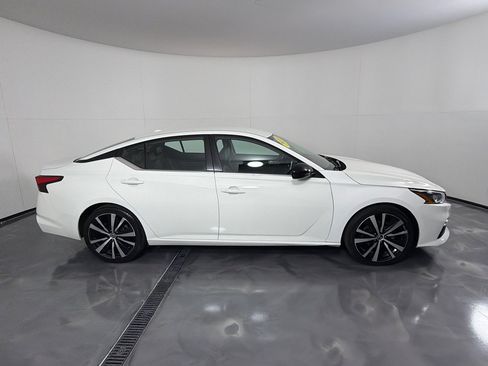 Used 2020 Nissan Altima 2.5 SR FWD image 4