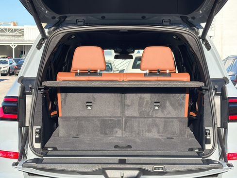 New 2027 BMW X7 xDrive40i image 11