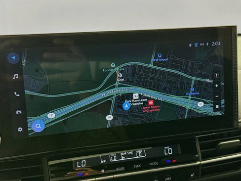 Used 2025 Toyota Sienna XLE Woodland Edition AWD/4WD image 14