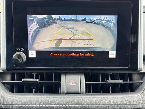 Used 2023 Toyota RAV4 XLE FWD image 30