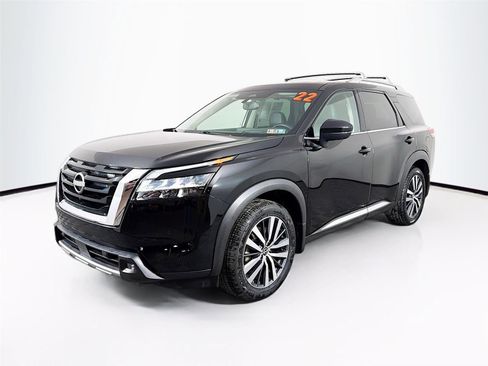 Used 2022 Nissan Pathfinder Platinum w/ Cargo Package image 3