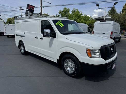 Used 2018 Nissan NV 3500 SV RWD image 1