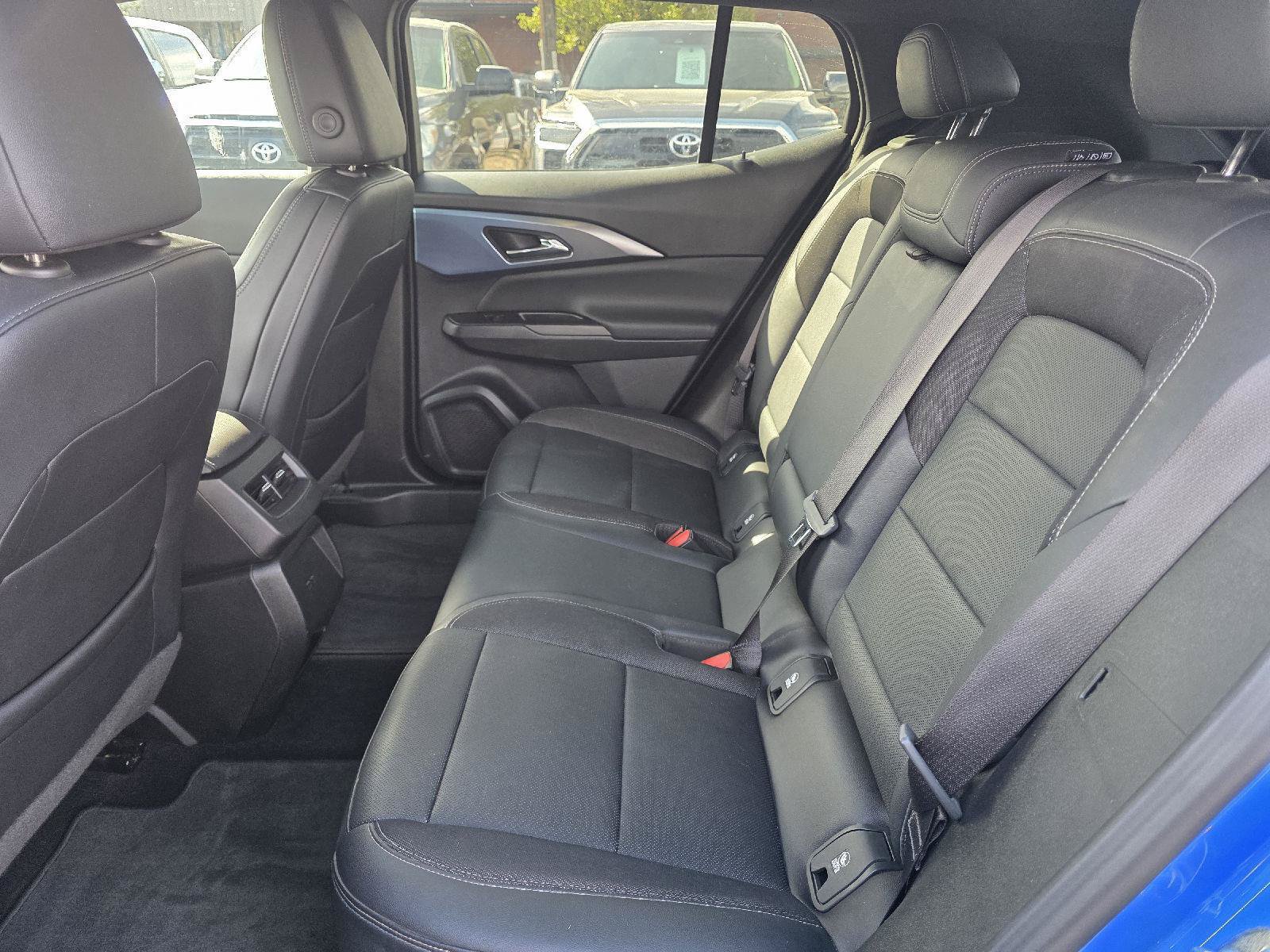 Used 2024 Chevrolet Equinox EV LT AWD/4WD image 10