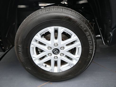 Used 2023 Toyota Tundra SR5 w/ SR5 Premium Package AWD/4WD image 41