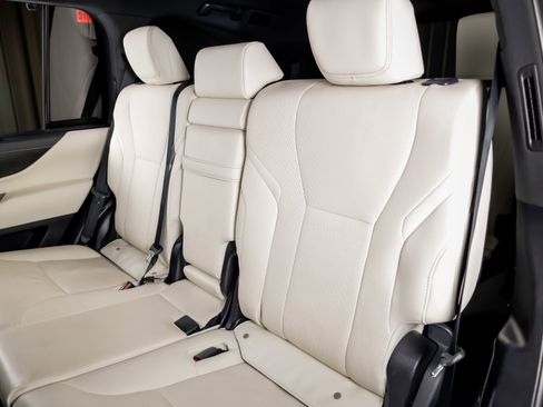 Used 2024 Lexus LX 600 4WD w/ Appearance Package image 23