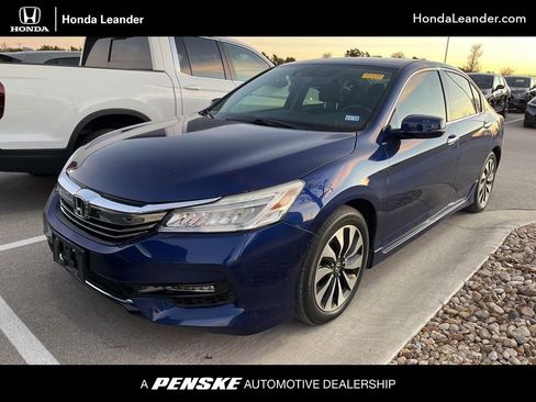 Used 2017 Honda Accord Touring image 1
