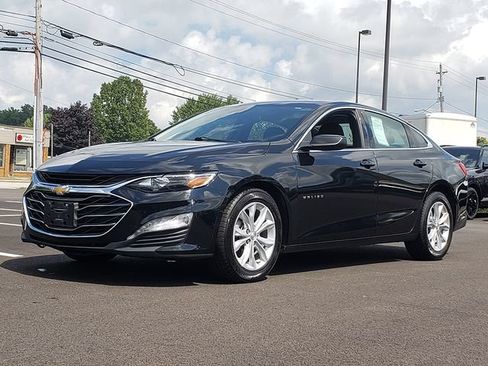 Used 2025 Chevrolet Malibu LT FWD image 2