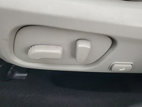 Used 2016 Subaru Forester 2.5i Limited image 29