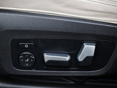 Used 2022 BMW X4 M40i w/ Premium Package image 21