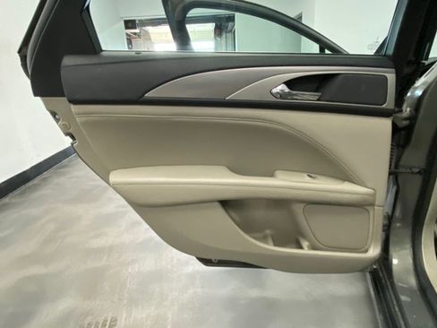 Used 2017 Lincoln MKZ Reserve image 44