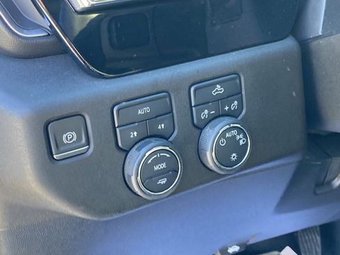 Used 2024 Chevrolet Silverado 1500 LT image 19