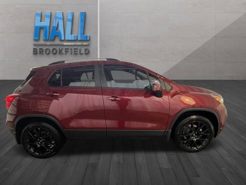 Used 2021 Chevrolet Trax LT w/ Sport Edition AWD/4WD image 6