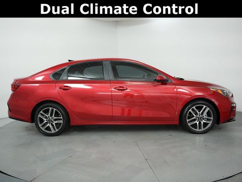 Used 2019 Kia Forte S image 5