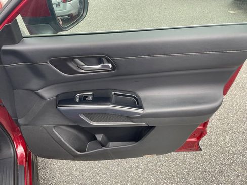 Used 2022 Nissan Pathfinder SL w/ SL Premium Package image 28