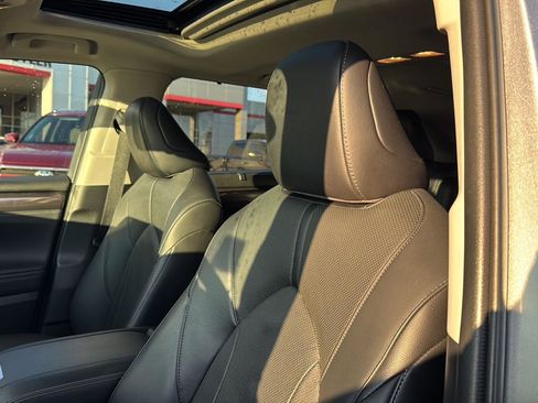 Certified 2022 Toyota Highlander Limited image 26