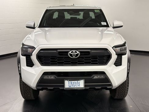 Used 2025 Toyota Tacoma TRD Off-Road image 6
