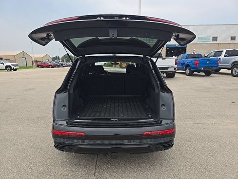 Used 2023 Audi Q7 AWD/4WD image 6